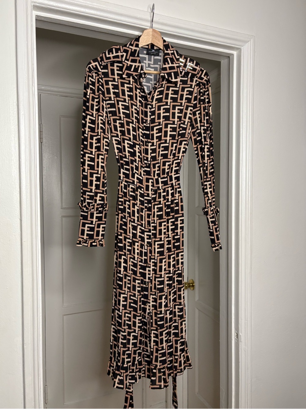 Logotype-Print Black & Beige Long-Sleeve Shirt Dress